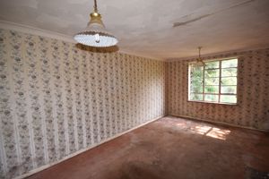 lounge- click for photo gallery